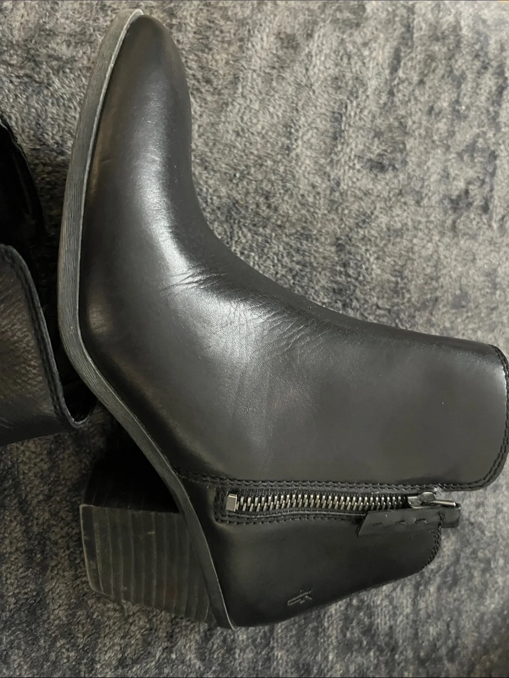 Frye  Judith double zip Ankle Booties women’s 6.5